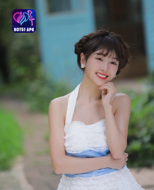 You are currently viewing Gu Linx: Mengungkap Pesona Bintang Tionghoa di Hot51 dan Panduan Lengkap Hot51 Login serta Hot51 Mod APK iOS . Beautiful girl on hot51