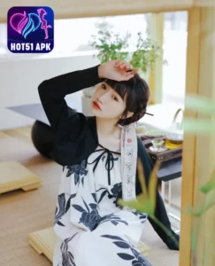 Read more about the article Menggali Pesona Lan Pang Zi (蓝胖子): Jejak Sebuah Bintang Cantik dari Tanah Tiongkok. Beautiful Star from the Land of China